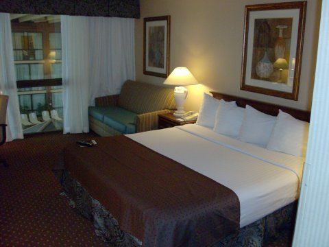 Wingate By Wyndham Kansas Hotel