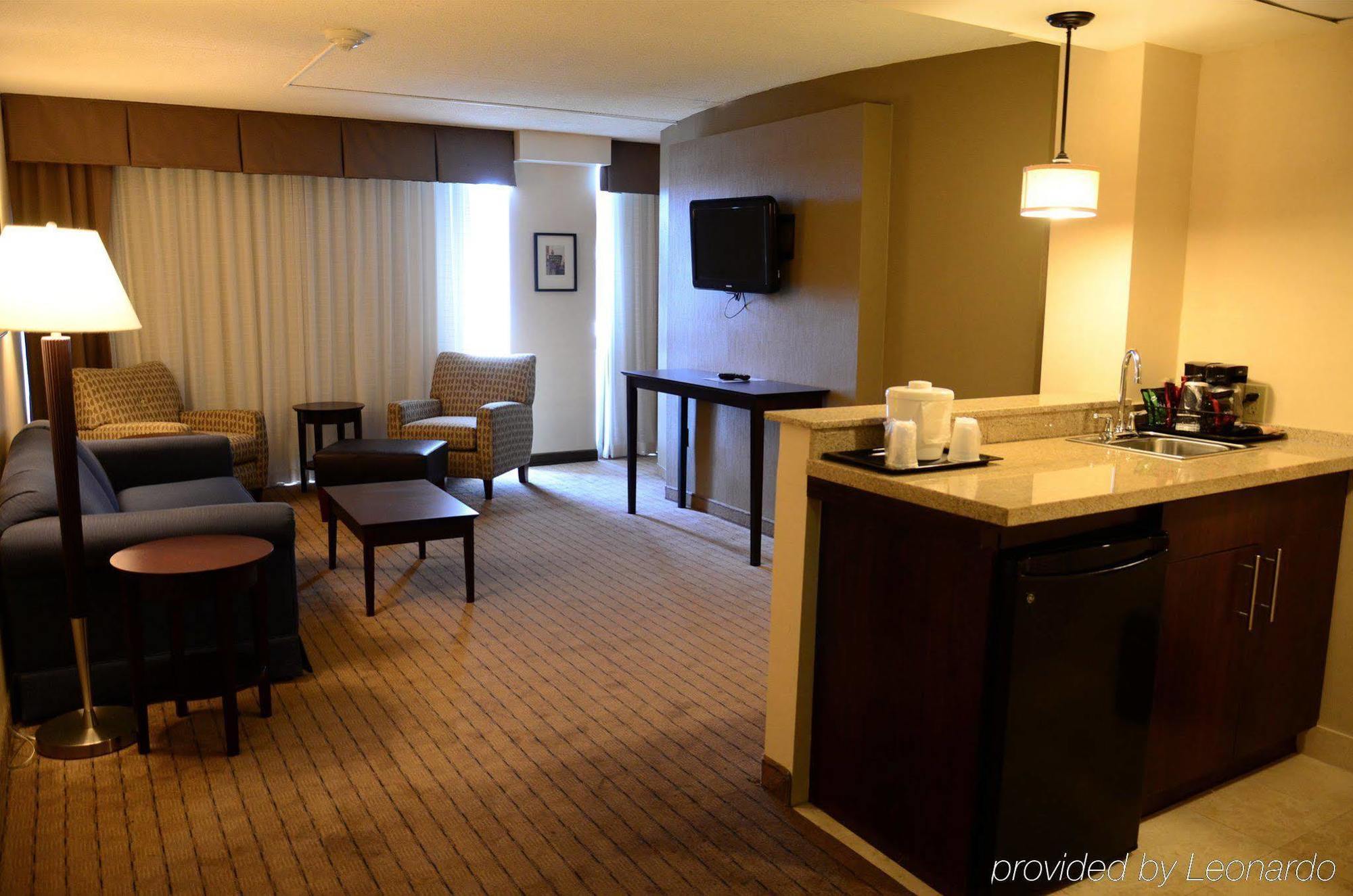 Wingate By Wyndham Kansas 3*